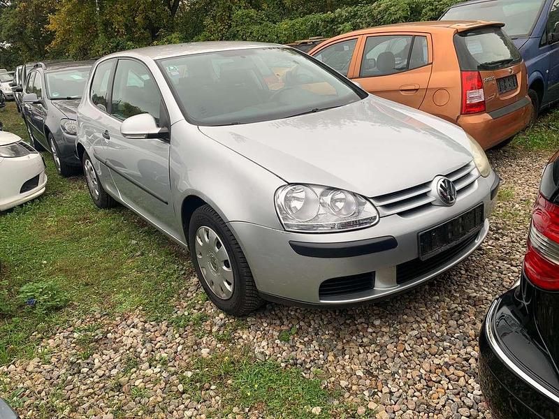 Gebraucht VW Golf IV Trendline 75 PS (55 kW) 2005 Reflexsilber Kleinwagen