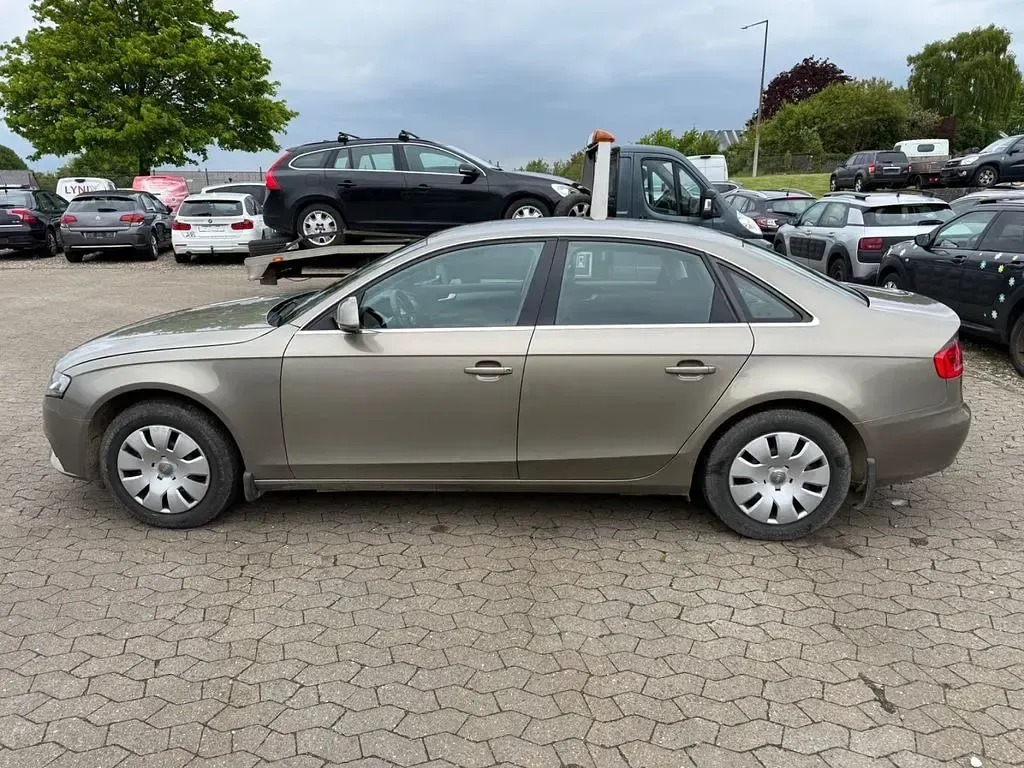 Brugt Audi A4 Attraction 143 HK (105 kW) 2008 Beige Sedan