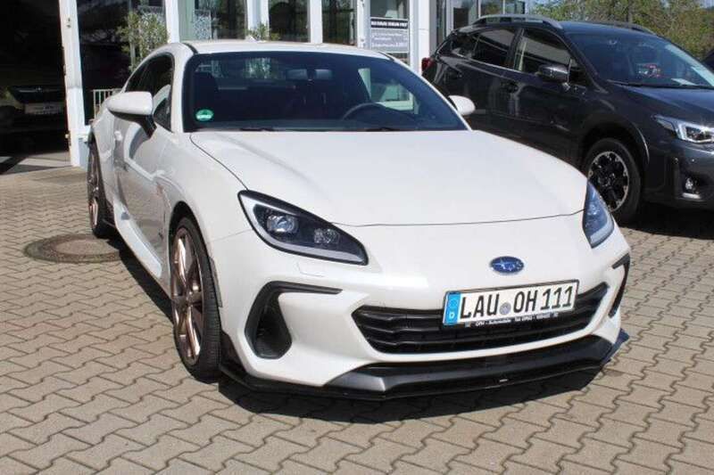 Crystealwhitepearl Gebraucht 2023 Subaru BRZ Coupé | 42.590 € (Teuer) - Bild 1/4