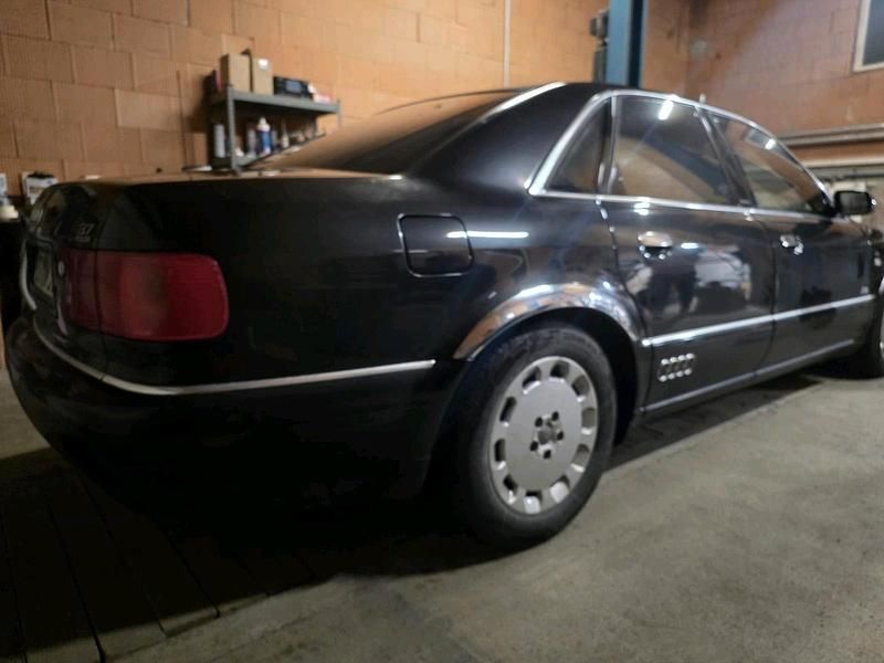 Gebraucht Audi A8 260 PS (191 kW) 2001 Schwarz Limousine