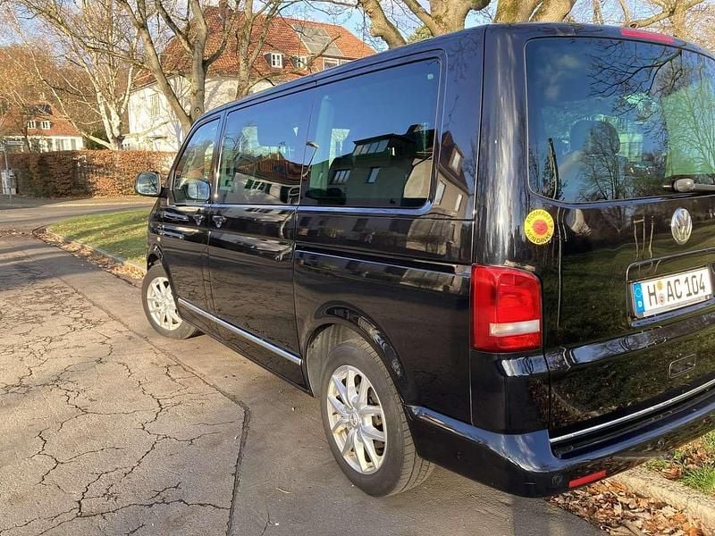 Używany VW T5 Highline 179 KM (131 kW) 2011 Czarny Van