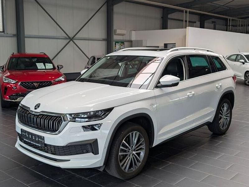 Weiß Gebraucht 2023 Skoda Kodiaq LAURIN & KLEMENT SUV | 38.900 € (Etwas zu teuer) - Bild 1/4