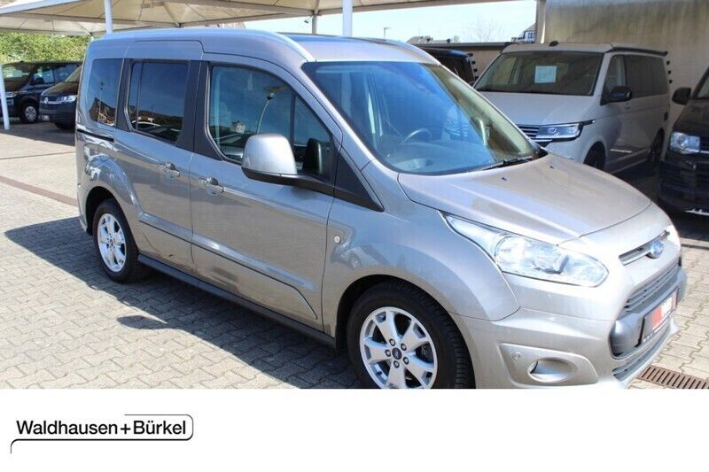 Gebraucht Ford Tourneo Connect Titanium 101 PS (74 kW) 2017 Perlsilb (metallic) Van / Kleinbus