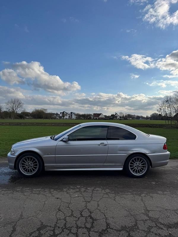 Gebraucht BMW 323 M Sport 2000 Silber Coupé