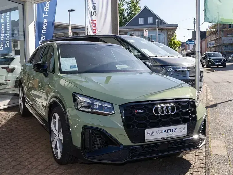 Gebraucht Audi SQ2 Basis 300 PS (220 kW) 2021 Gruen SUV