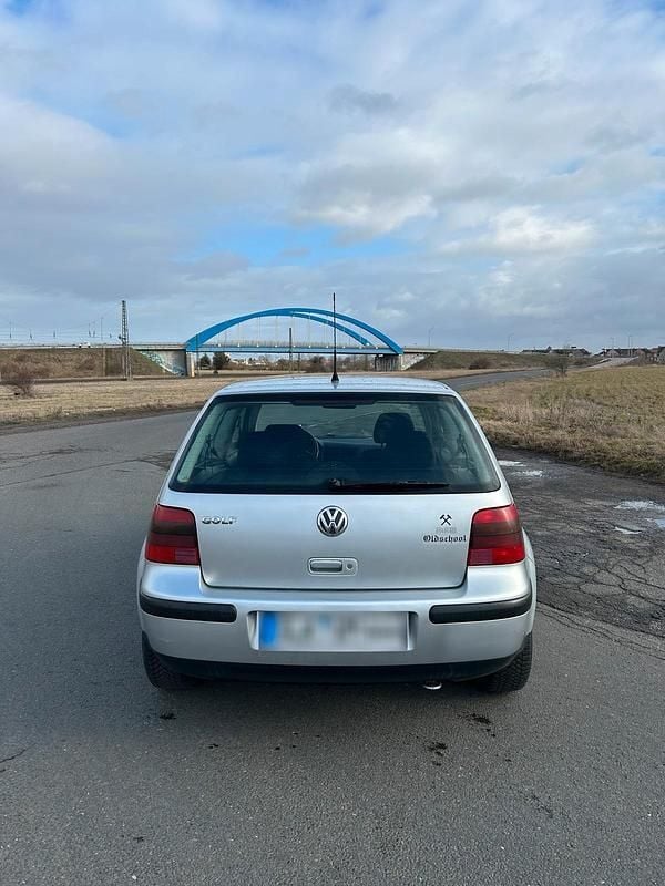 Gebraucht VW Golf 75 PS (55 kW) 2001 Silber Coupé