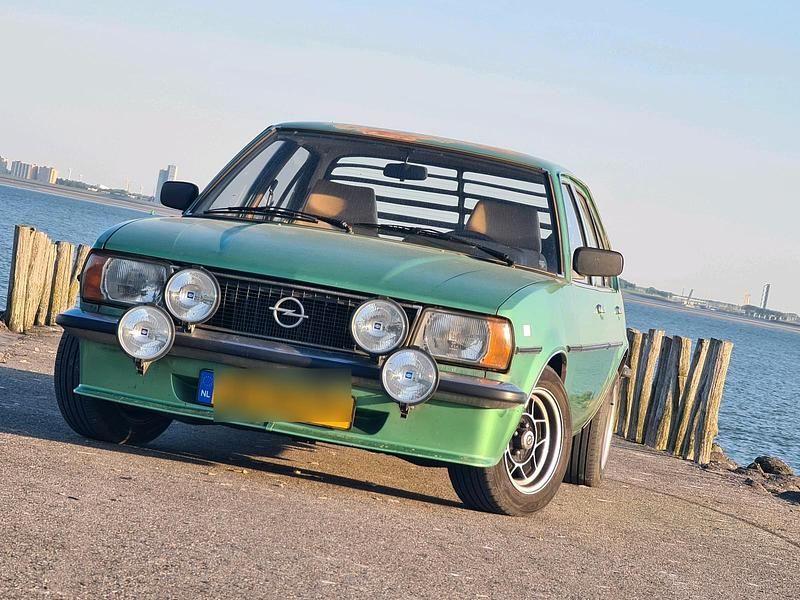 Gebraucht 1979 Opel Ascona Limousine | 5.999 € - Bild 1/4