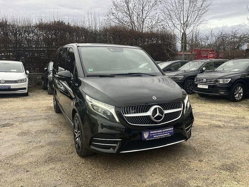 Obsidianschwarz Gebraucht 2019 Mercedes V250 AMG line Van / Kleinbus | 38.999 € (Superpreis) - Bild 1/4