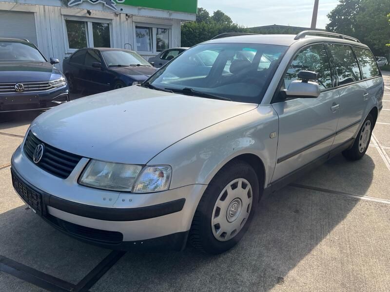 Silber Gebraucht 1999 VW Passat Kombi | 600 € (Guter Preis) - Bild 1/4
