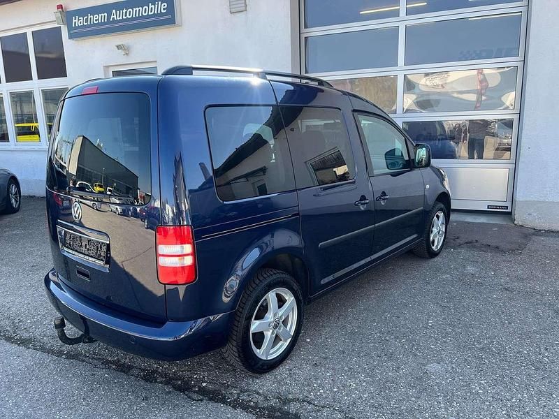 Gebraucht VW Caddy Comfortline 140 PS (102 kW) 2014 Night blue metallic Van / Kleinbus