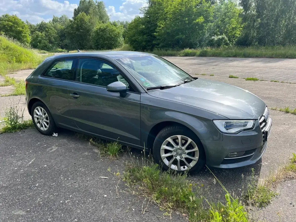 Gebraucht Audi A3 150 PS (110 kW) 2015 Silber Limousine