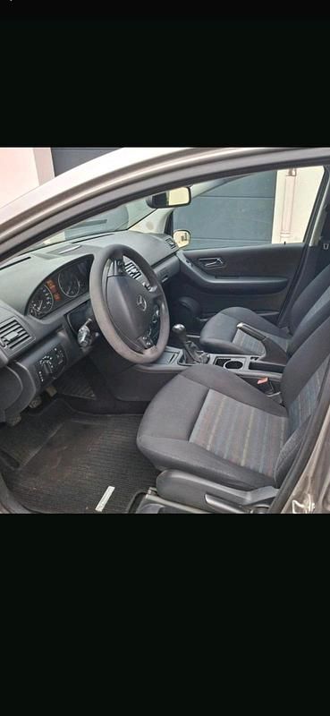 Gebraucht Mercedes A150 95 PS (69 kW) 2006 Gold Limousine