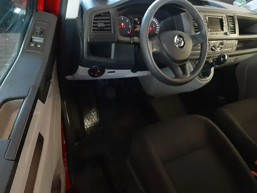 Gebraucht VW T6 102 PS (75 kW) 2017 Rot Van