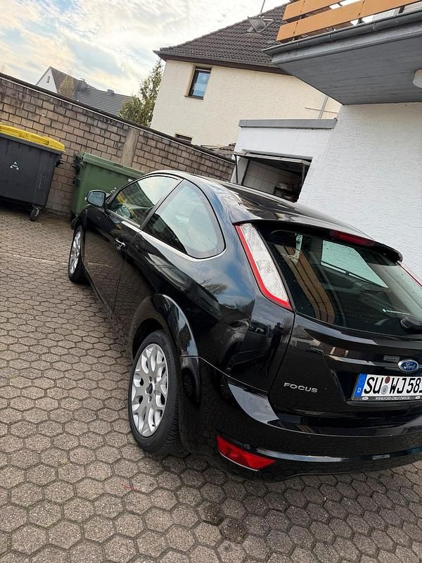 Second-hand Ford Focus 102 CP (75 kW) 2009 Negru Hatchback