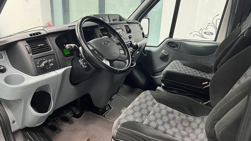 Używany Ford Transit Nugget 140 KM (102 kW) 2010 Srebrny Minivan