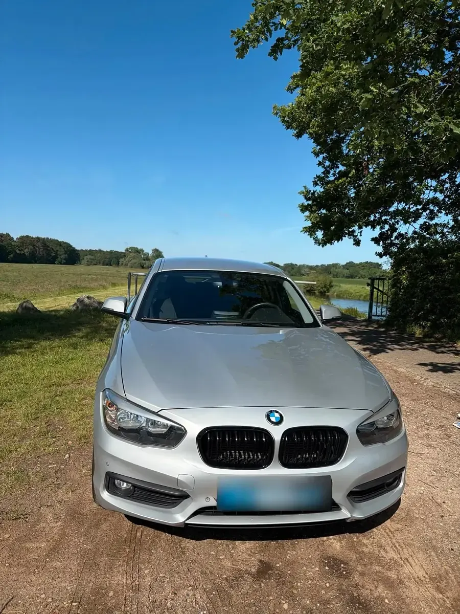 Gebraucht BMW 116 Sport Line 116 PS (85 kW) 2018 Silber Kleinwagen
