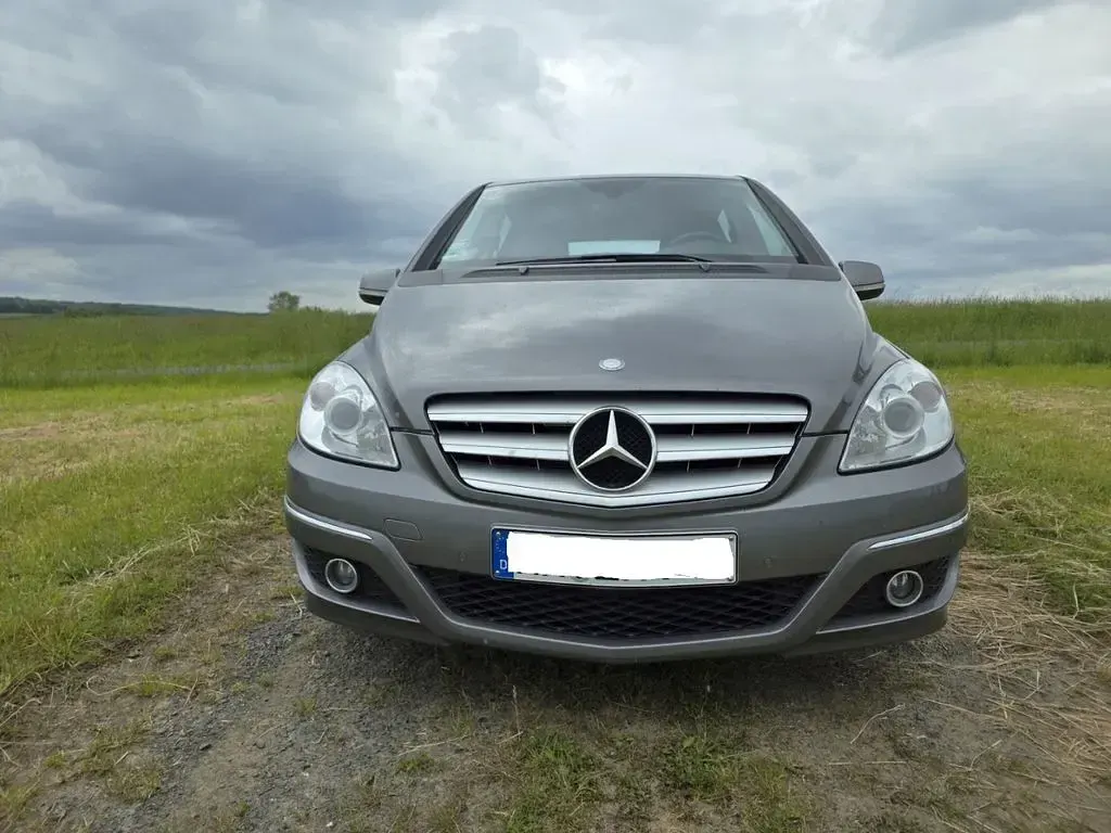 Gebraucht Mercedes B160 95 PS (69 kW) 2010 Grau Van / Kleinbus