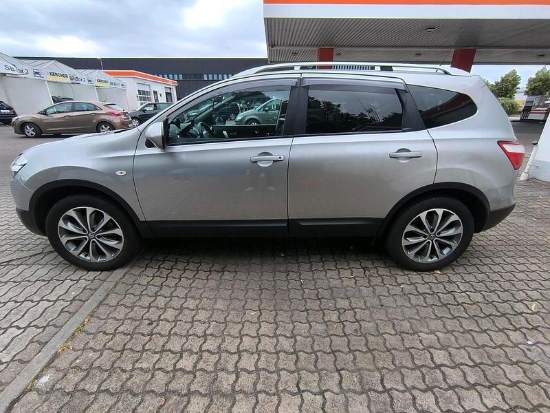 Gebraucht Nissan Qashqai +2 150 PS (110 kW) 2011 Silber SUV