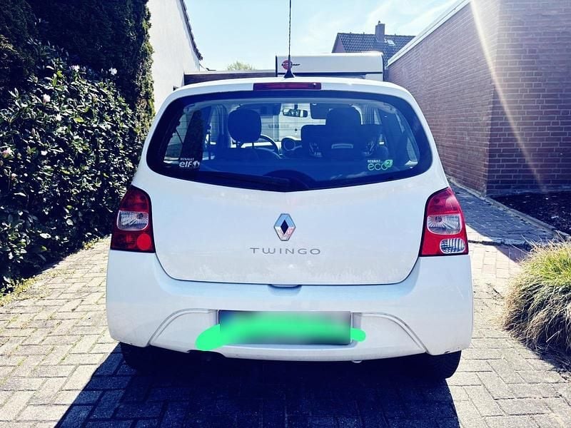 Second-hand Renault Twingo 75 CP (55 kW) 2011 Alb Hatchback