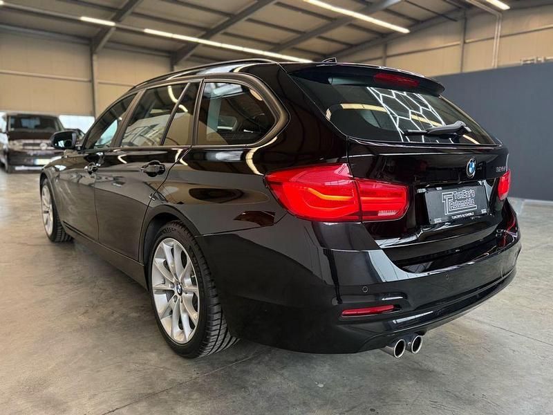 Gebraucht BMW 320 Advantage 184 PS (135 kW) 2018 Schwarz Kombi