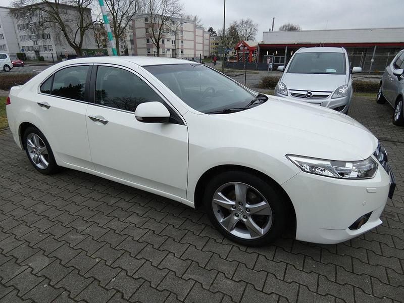 Gebraucht Honda Accord Lifestyle 156 PS (114 kW) 2011 Weiß Limousine