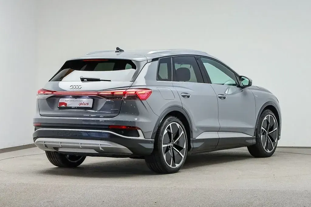Gebraucht Audi Q4 e-tron S-Line 194 kW (265 PS) 2023 Kieselgrau SUV