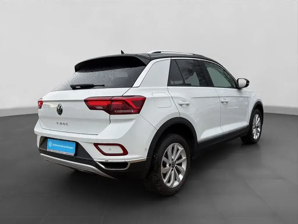 Second-hand VW T-Roc Style 110 CP (80 kW) 2023 Alb SUV