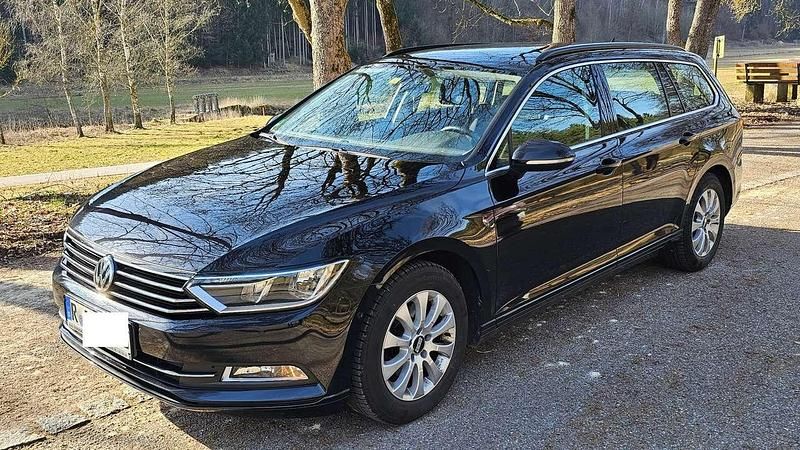 Schwarz Gebraucht 2017 VW Passat Comfortline Kombi | 8.750 € (Superpreis) - Bild 1/4