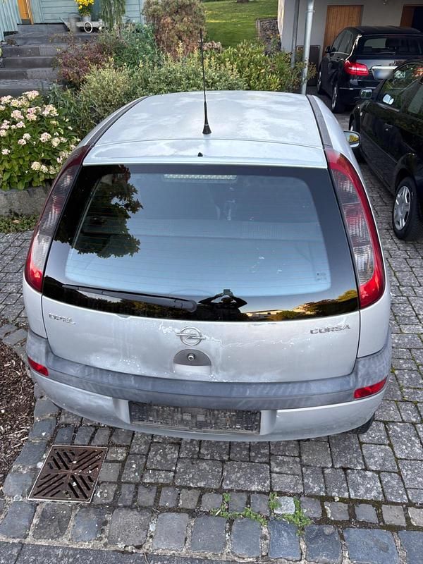 Gebraucht Opel Corsa 60 PS (44 kW) 2002 Silber Kleinwagen
