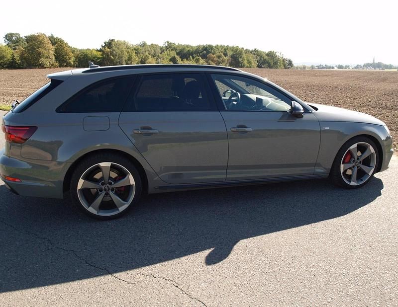 Gebraucht Audi A4 S-Line 191 PS (140 kW) 2018 Grau Kombi