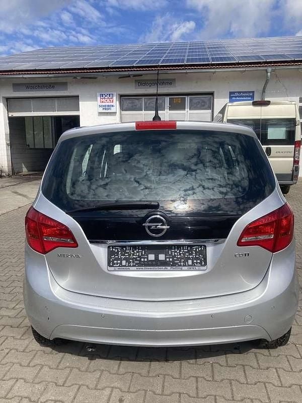 Second-hand Opel Meriva Selection 101 CP (74 kW) 2011 Argintiu Monovolum