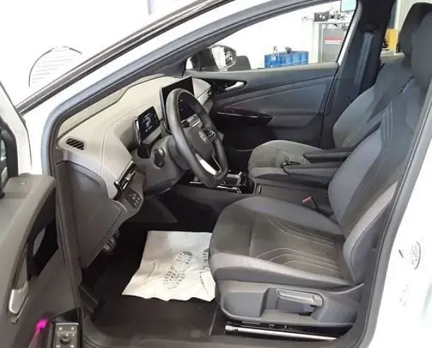 Gebraucht VW ID.4 Pro 210 kW (286 PS) 2025 Weiß SUV