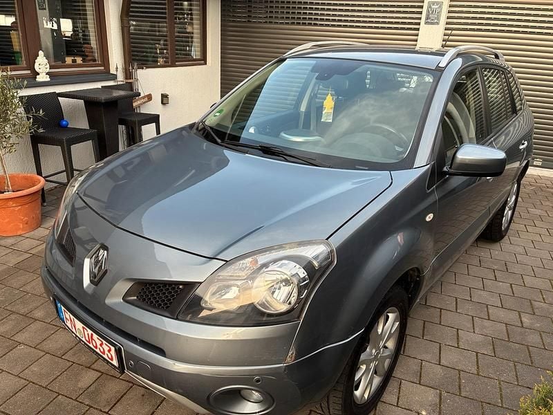 Gebraucht Renault Koleos Dynamique 171 PS (125 kW) 2009 Grau SUV