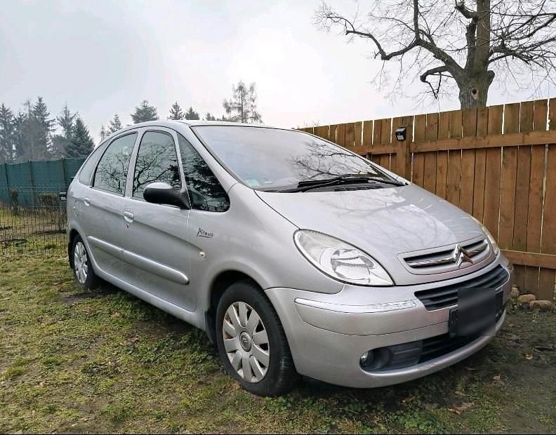 Silber Gebraucht 2004 Citroën Xsara Picasso Van / Kleinbus | 1.150 € (Guter Preis) - Bild 1/1