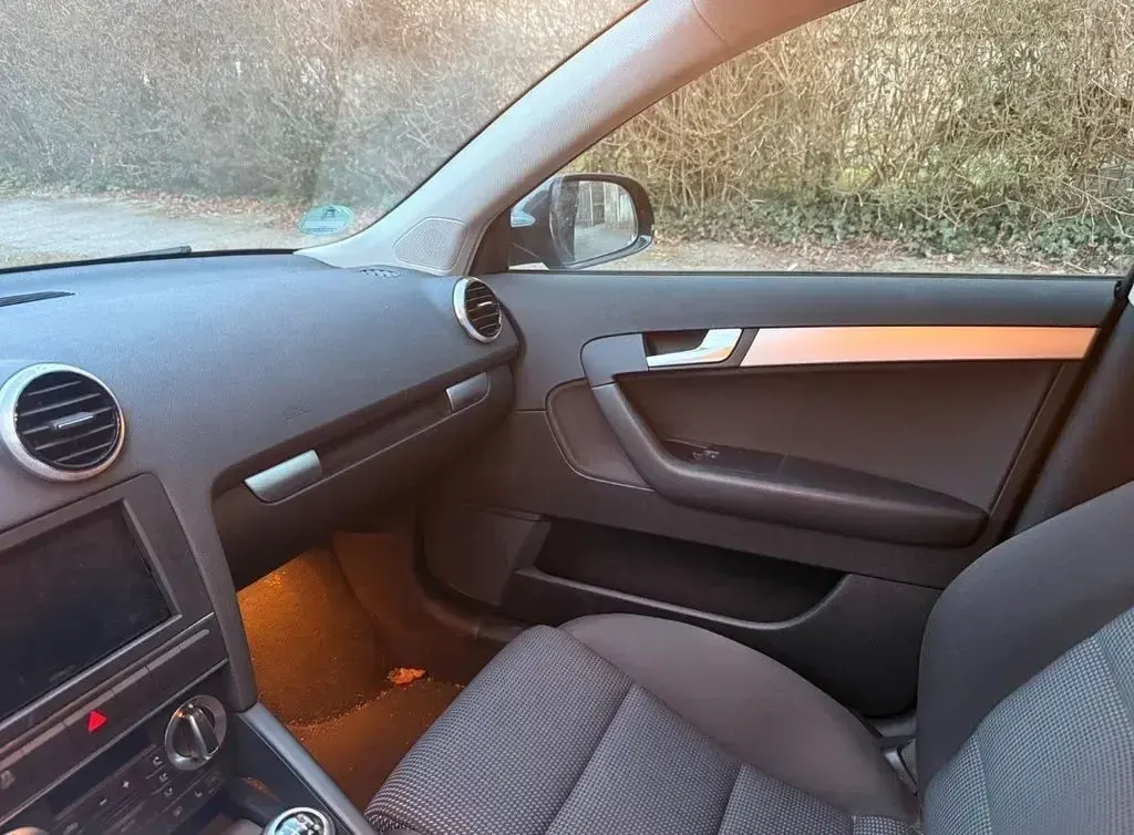 Usado Audi A3 Ambition 140 HP (102 kW) 2012 Preto Citadino