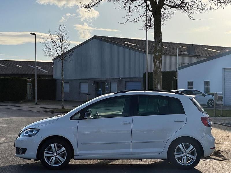 Gebraucht VW Golf Plus Cross Match 105 PS (77 kW) 2012 Weiß Van / Kleinbus