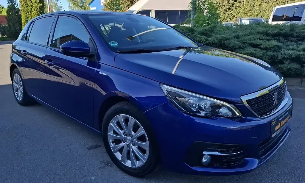 Gebraucht Peugeot 308 Style 110 PS (80 kW) 2018 Blau Limousine