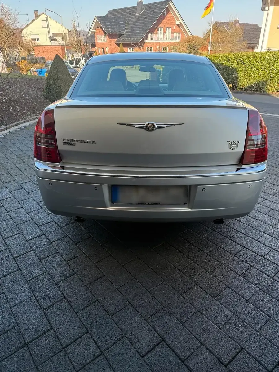Gebraucht Chrysler 300C 218 PS (160 kW) 2006 Silber Limousine