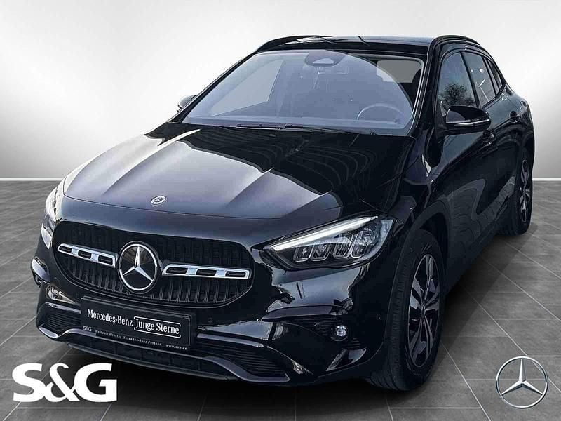 Unilack nachtschwarz Gebraucht 2023 Mercedes GLA200 SUV | 35.777 € (Fairer Preis) - Bild 1/4