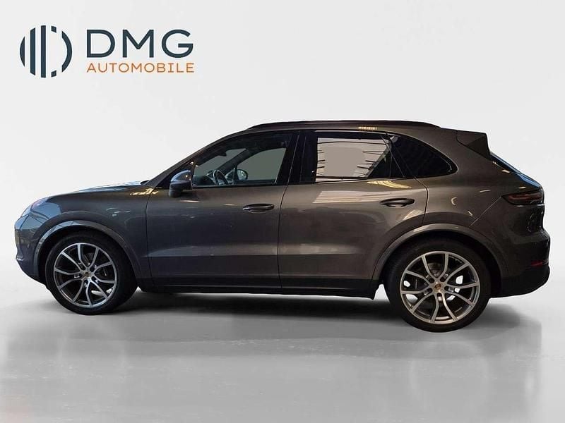 Grau Gebraucht 2020 Porsche Cayenne SUV | 53.990 € - Bild 1/4