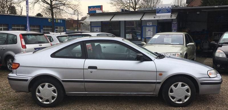 Gebraucht Toyota Paseo 90 PS (66 kW) 1996 Silber Coupé