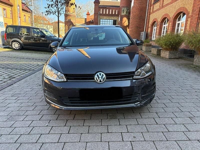 Gebraucht VW Golf VII LOUNGE 86 PS (63 kW) 2015 Grau Kombi