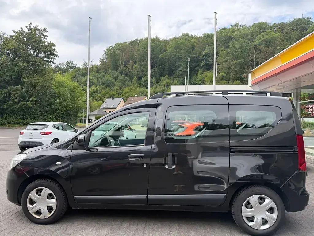 Gebraucht Dacia Dokker Lauréate 116 PS (85 kW) 2014 Schwarz Van / Kleinbus