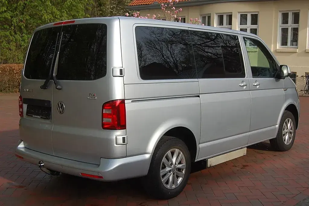 Gebraucht VW T6 Comfortline 150 PS (110 kW) 2016 Silber Van