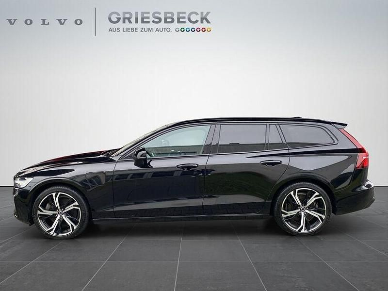 Gebraucht Volvo V60 Plus 455 PS (334 kW) 2022 Onyx black / metallic Kombi
