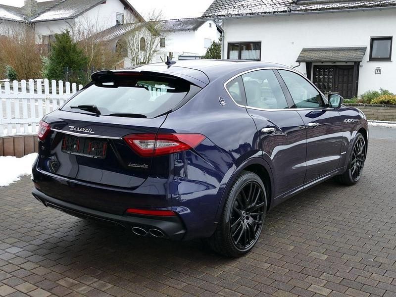Gebraucht Maserati Levante 275 PS (202 kW) 2021 Blu passione met. SUV