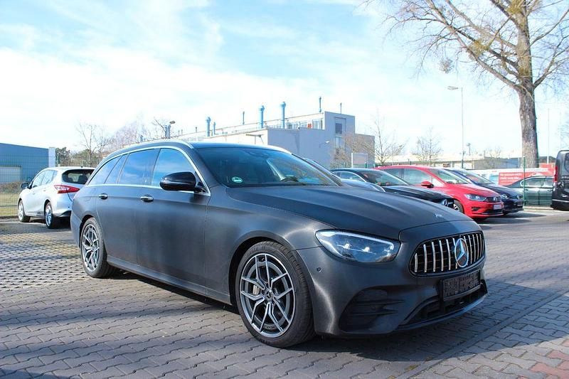 Gebraucht Mercedes E400 Luxury 330 PS (242 kW) 2022 Schwarz Limousine