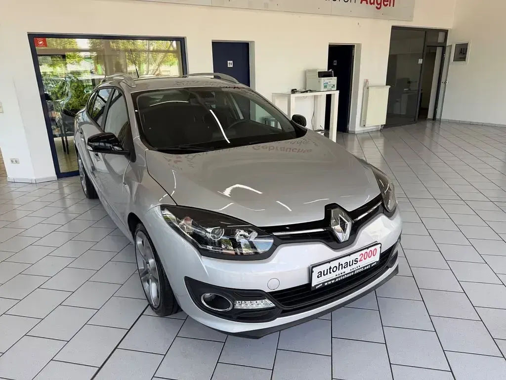 Gebraucht Renault Mégane III LIMITED 110 PS (80 kW) 2016 Silber Limousine