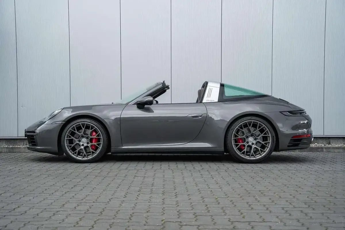 Gebraucht Porsche 992 480 PS (353 kW) 2021 N0 achatgraumetallic Coupé