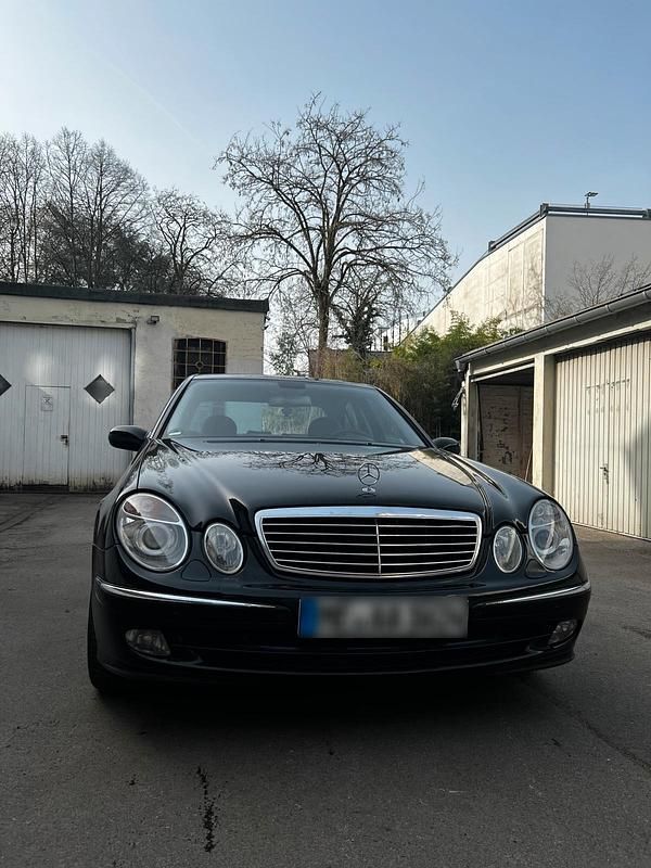 Gebraucht Mercedes E350 272 PS (200 kW) 2006 Schwarz Limousine